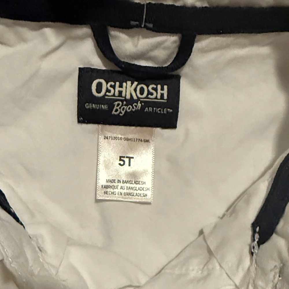 OshKosh B'gosh Classic White Button Down Shirt. NWT. Size 5T. Boys.